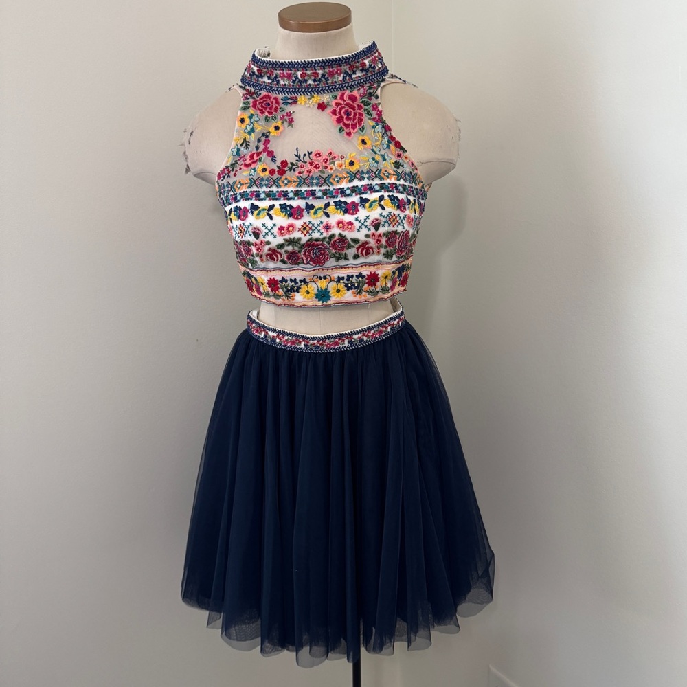 Sherri Hill 4 Two Piece Dress Set ~ Floral Embroidered Blue Tulle Fairy Coquette